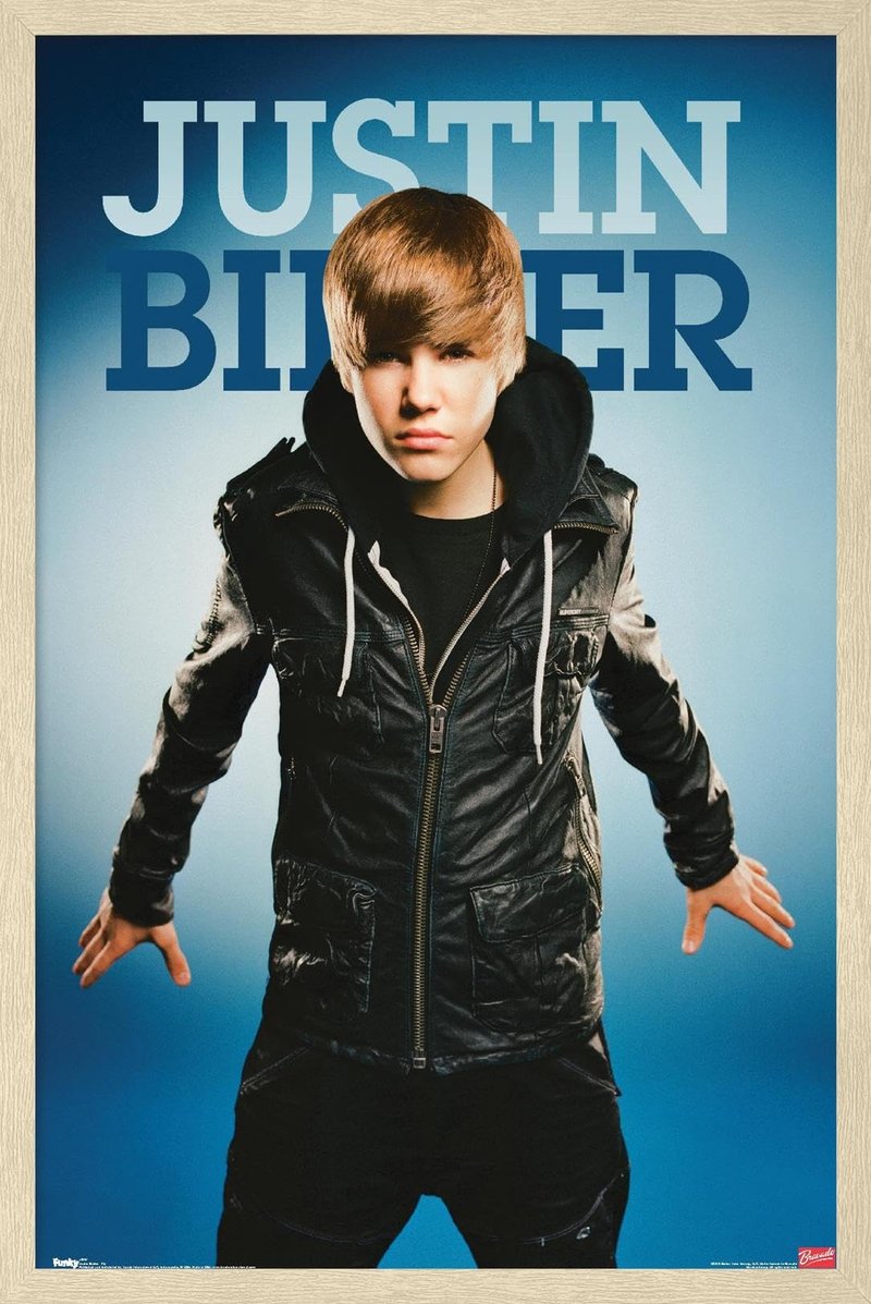 Justin Bieber - Fly Wall Poster, 22.4L" x 14.7W", Blonde Framed Version