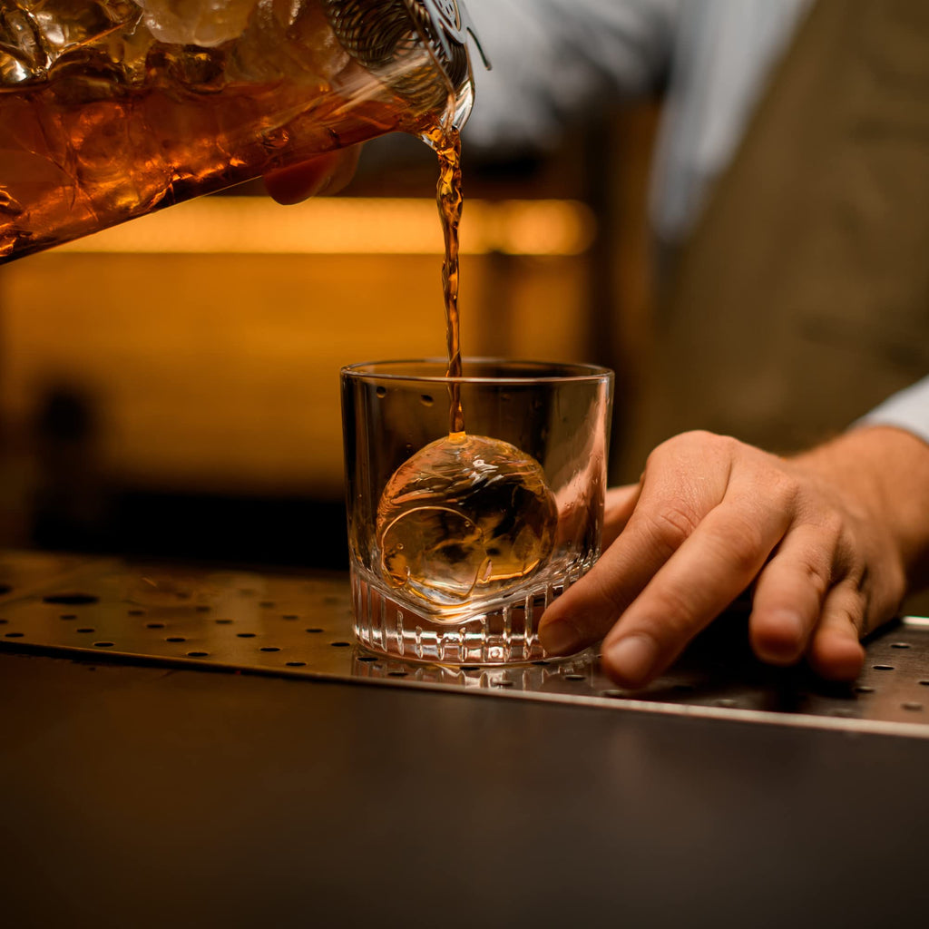 Samuelworld Large Ice Ball Maker with Lid, 6 x 2.5 Inch Ice Balls - BPA Free, Easy To Fill Round Silicone Ice Tray, Perfect Spheres Craft Ice Maker for Whiskey, Cocktails, Gifting - Black