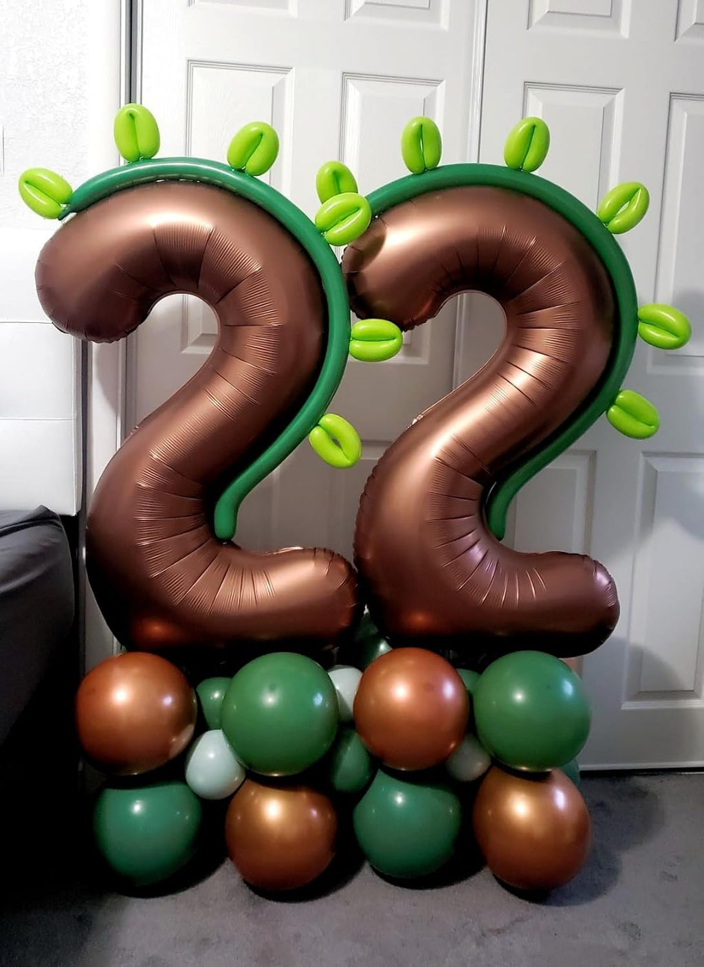 Skiennix 40-Inch Coffee Brown Number Balloons - Perfect for 2nd, 12th, 21st Birthday & Celebration Decor