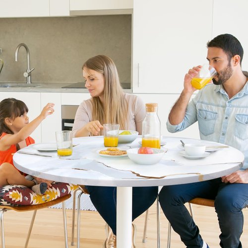 Betylifoy Round Vinyl Fitted Tablecloth with Elastic Edge Waterproof Table Cloth White Marble Wipeable Table Cover Fits 45"-56" Round Tables for Dining Picnic Camping