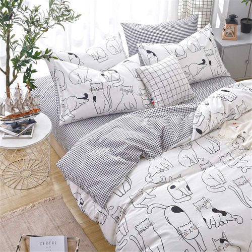 LAYENJOY Cats Duvet Cover Set Queen, 100% Cotton Bedding, Various Cartoon Cats Pattern Printed on White Reversible Black Plaid, 1 Comforter Cover Full and 2 Pillowcases for Kids Teens Boys Girls