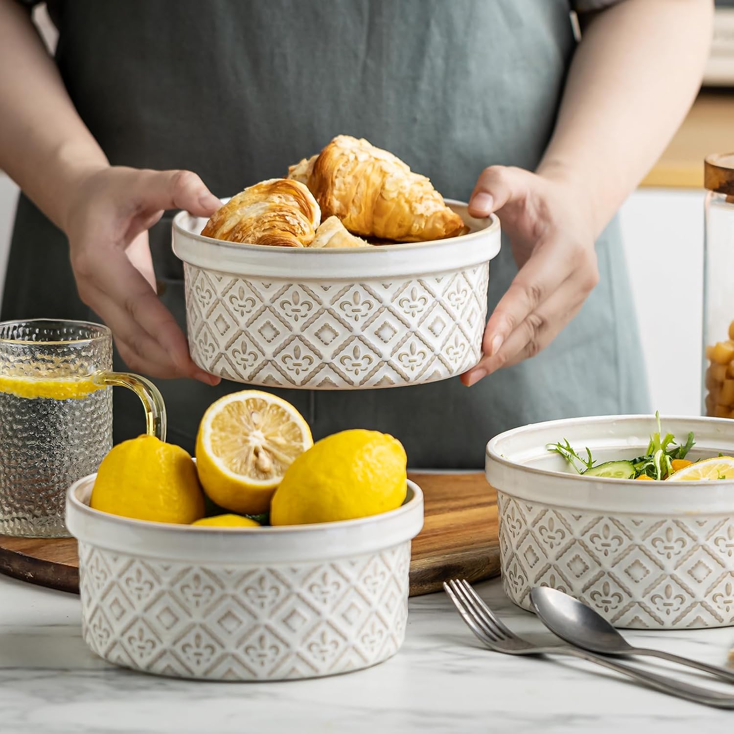 Ramekins 40 Oz Ceramic Bowls Set of 4 - Airtight Mixing Bowls with Lids for Salad, Soup & Baking - Beige