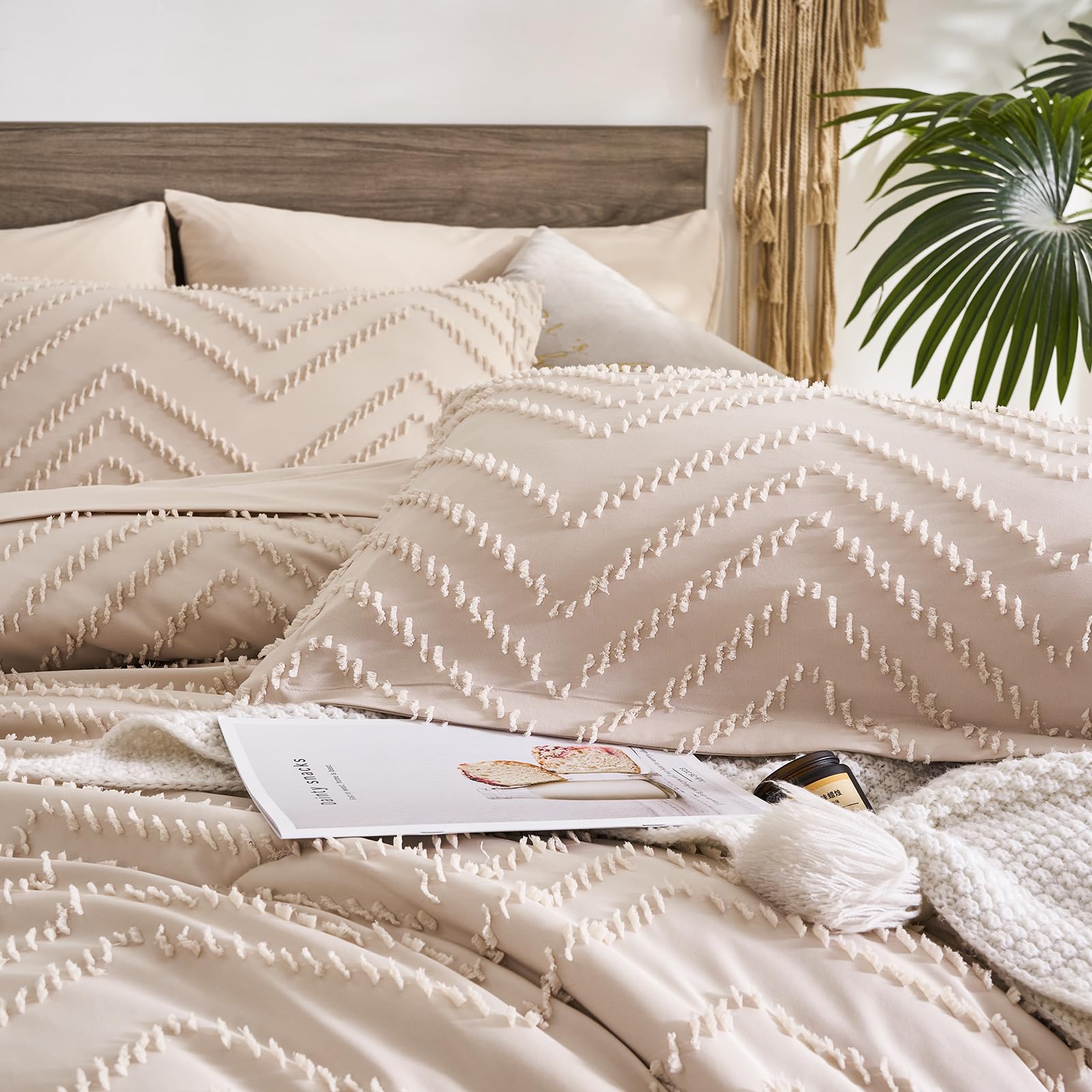 FLYMME Khaki Queen Comforter Set with Sheets,Tufted Bed in a Bag 7 Pieces, Chevron Boho Shabby Chic Farmhouse Bedding Set,Soft Microfiber Comforter for All Season（Khaki,90”*90”）