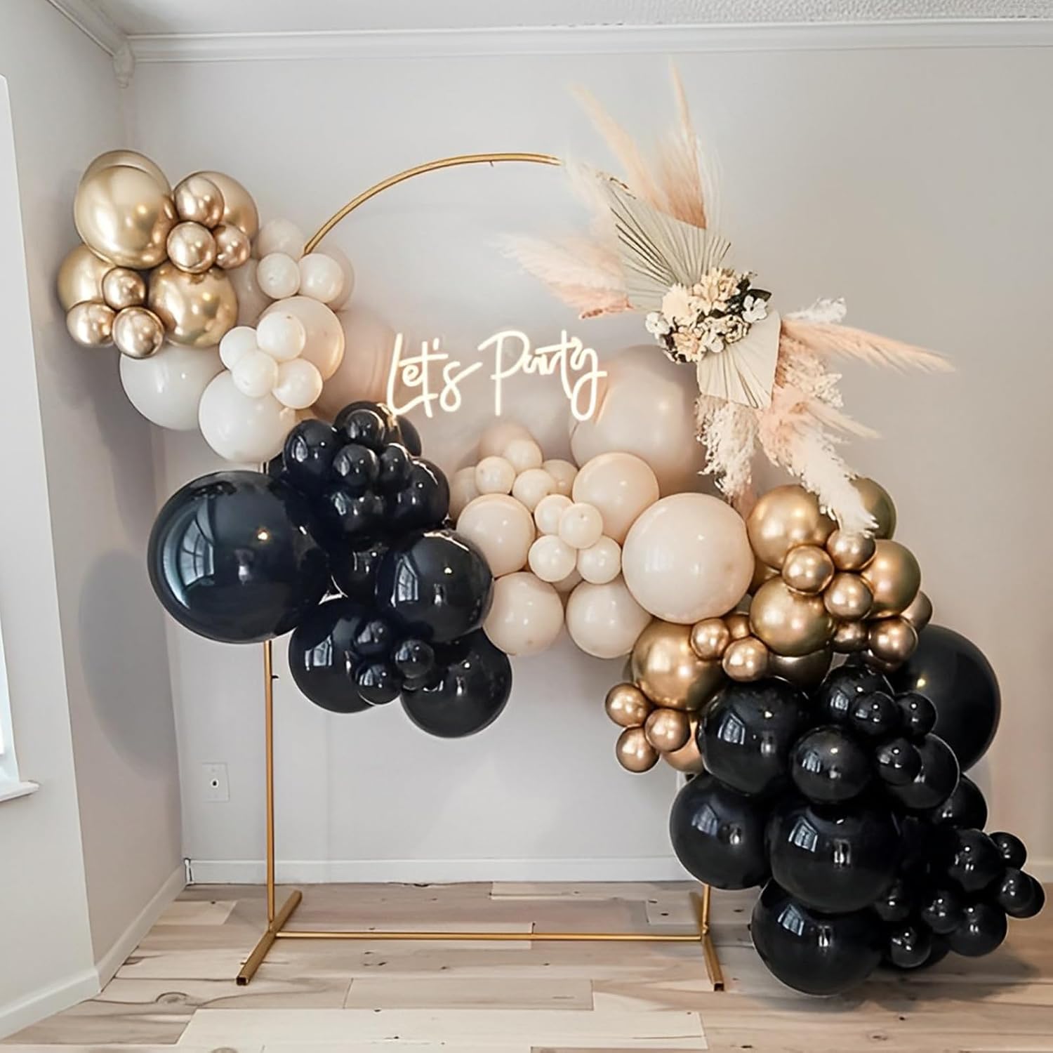 Voircoloria 148pcs Black and Gold Balloon Garland Arch Kit - Perfect for Graduation, Birthday, and New Year Celebrations