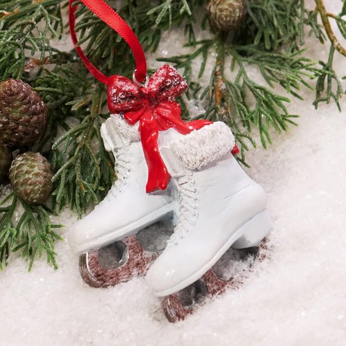 Braxio Decorative Ice Skate Christmas Ornament - 3.46 Inch Hanging Figurine for Holiday Tree