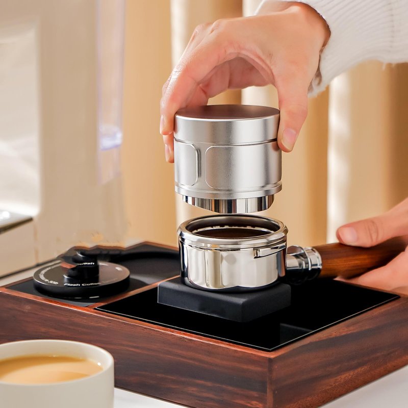 SSSKAAFEIS Coffee Distributor 58mm Gravity Adaptive Coffee Products，Espresso Distributor Leveler with Fits All Over 58MM ，Espresso distribution tool, Silver