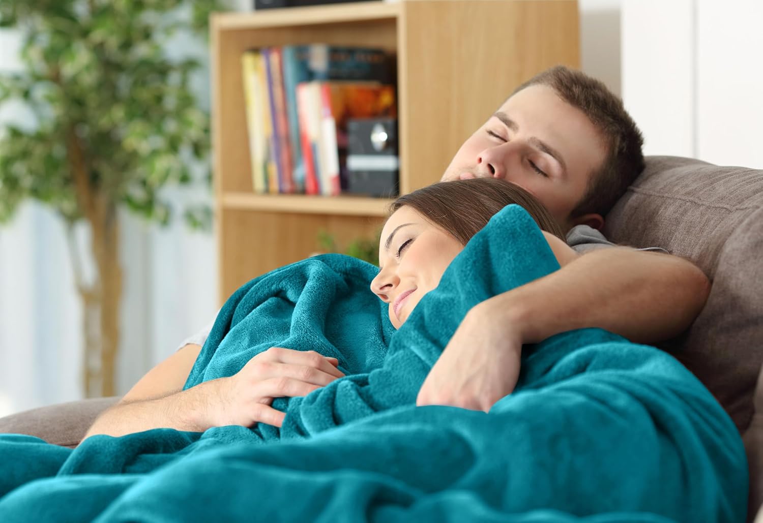 Utopia Bedding Fleece Blanket - King Size Turquoise 300GSM Luxury Soft Microfiber (90x102 Inch)