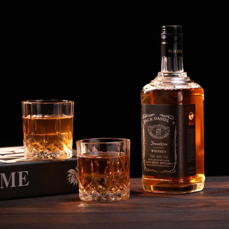 Premium Whiskey Glasses Set of 4, 7.7 Oz Crystal Old Fashioned Tumblers, Perfect for Scotch, Bourbon, Cocktails, Vodka & Liquor - for Men & Women