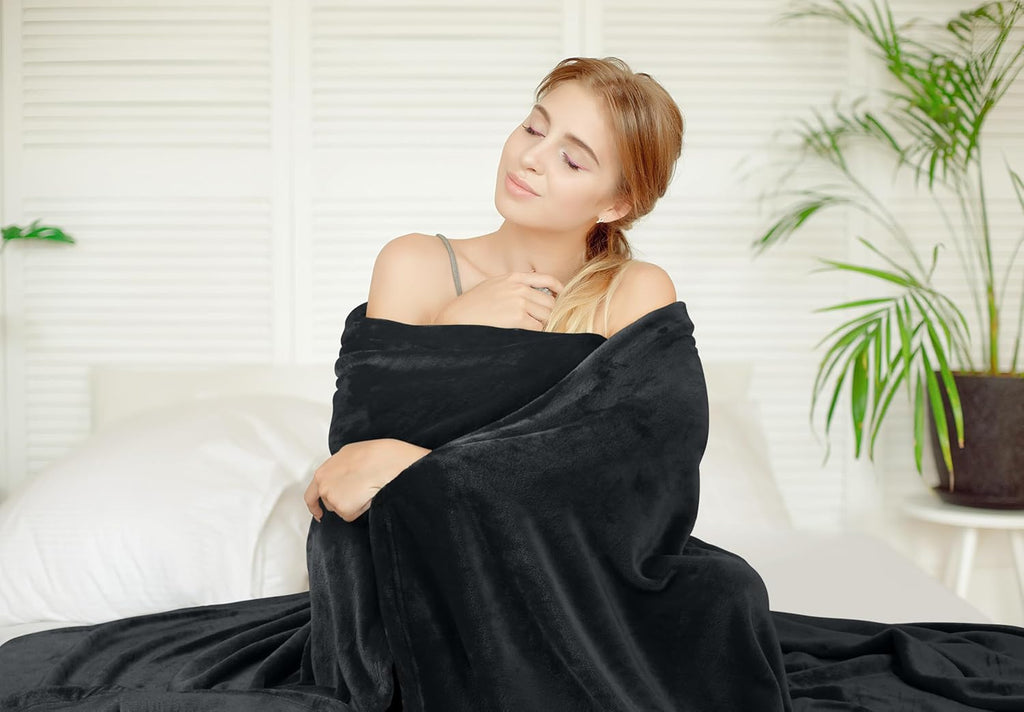 Utopia Bedding Fleece Blanket - Twin XL Luxury Soft Microfiber | Anti-Static Black (90x76 Inch)