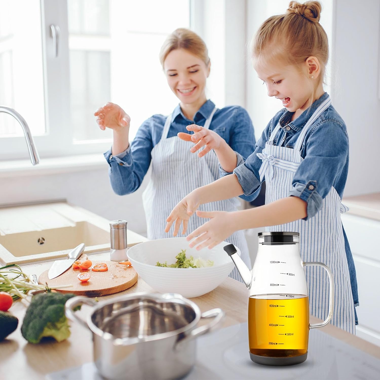 Skiennix Large Glass Oil Dispenser Bottle - No Drip Olive Oil & Vinegar Cruet | 20oz / 600ml Clear