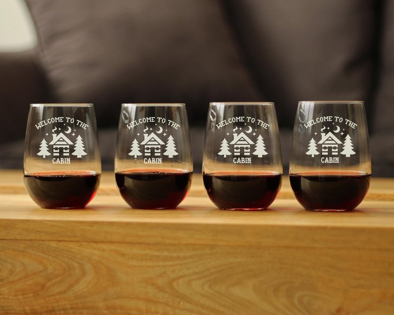 Bevvee Welcome To The Cabin - Stemless Wine Glasses - Set of 4 - Rustic Themed Gifts and Cabin Decor - Large 17 Ounce