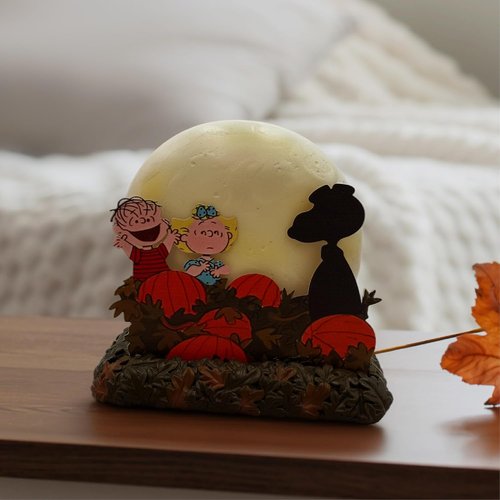 Mark Feldstein Peanuts It's The Great Pumpkin Tabletop Lamp - Sculpted Resin LED Figurine, 6 Inch