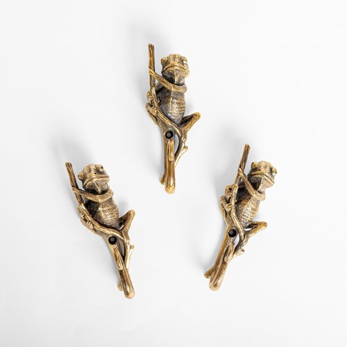 Chameleon Handmade Solid Brass Hook – Sturdy & Detailed Lizard Wall Hook for Coats, Bags, Towels – Unique Rustic Home Decor