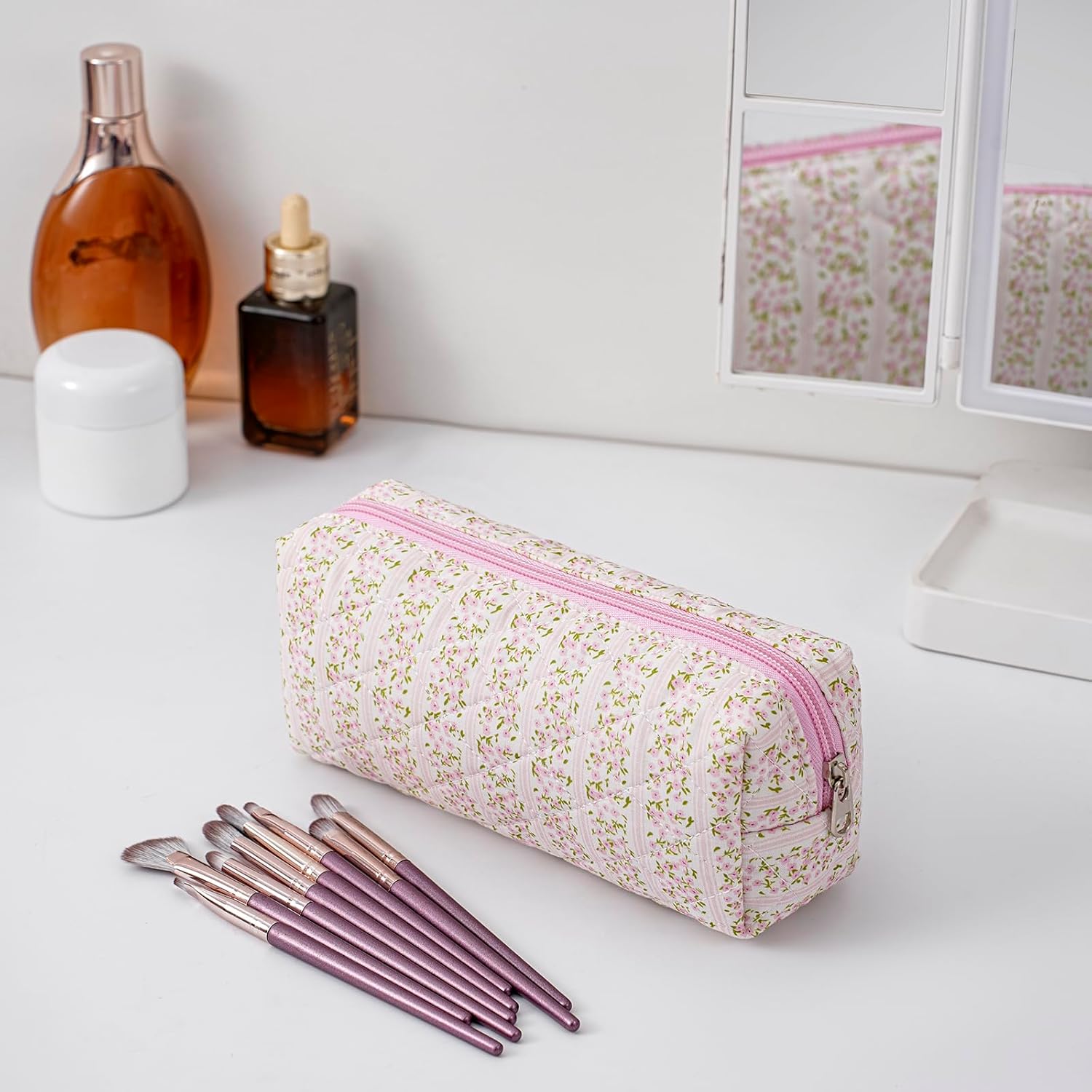 Skiennix Cute Floral Makeup Brush Bag - Quilted Travel Organizer Case in Pink Floral Design