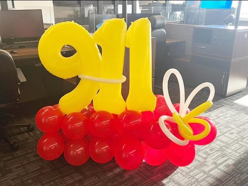 40 Inch Yellow Number 4 Balloon by [Brand Name] - Perfect for Birthdays, Graduations & Weddings