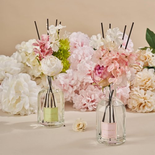 COCORRÍNA Reed Diffuser - Cherry Blossom Scent | 8.5 Fl. Oz / 250ml with 8 Sticks for Home Decor