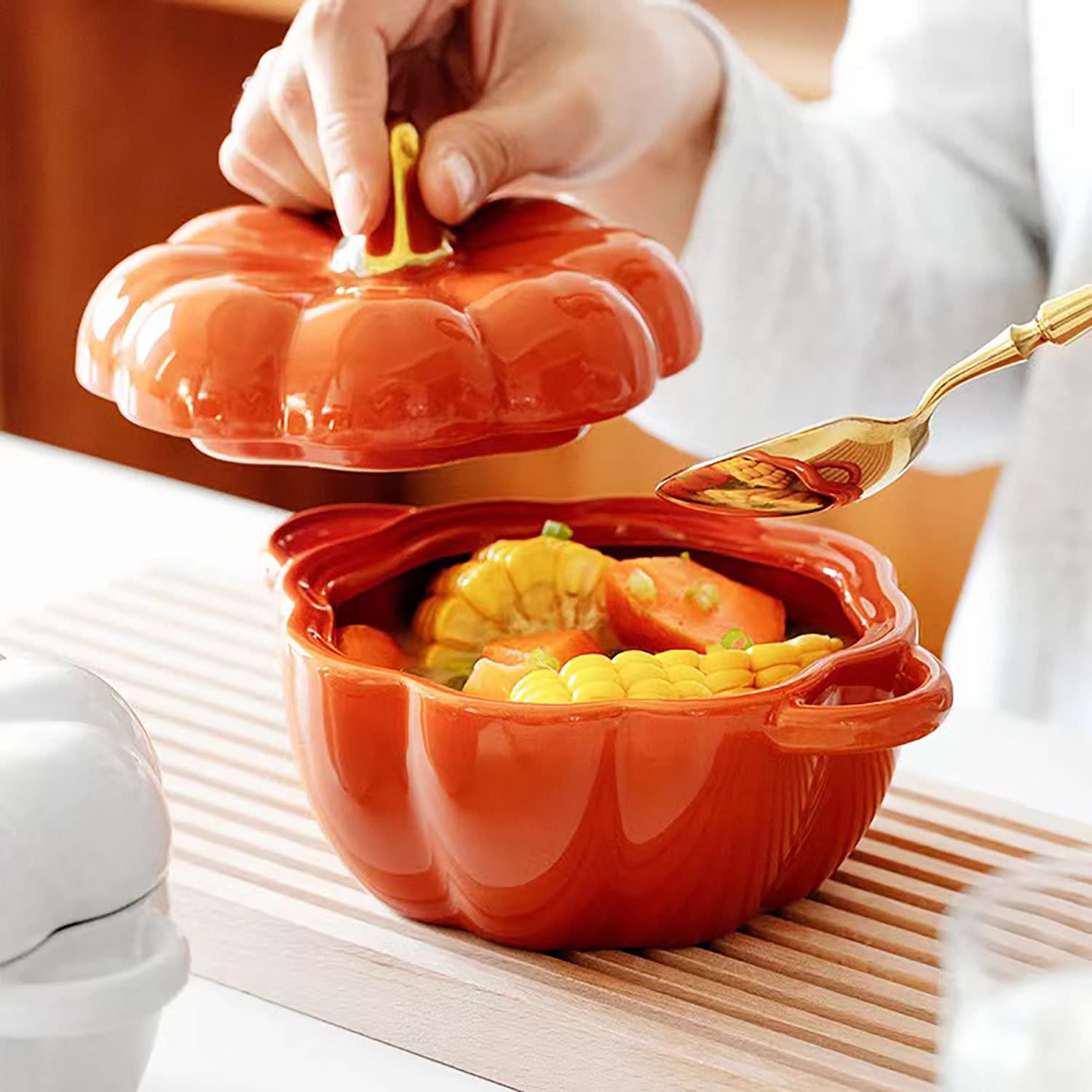 FYUEROPA Pumpkin Bowl Set with Lid and Handle, Set of 4 Ceramic Ramekins for Baking, Casserole Dish Individual Severing Pot, Stoneware, Oven Safe, 14 Oz (Orange)
