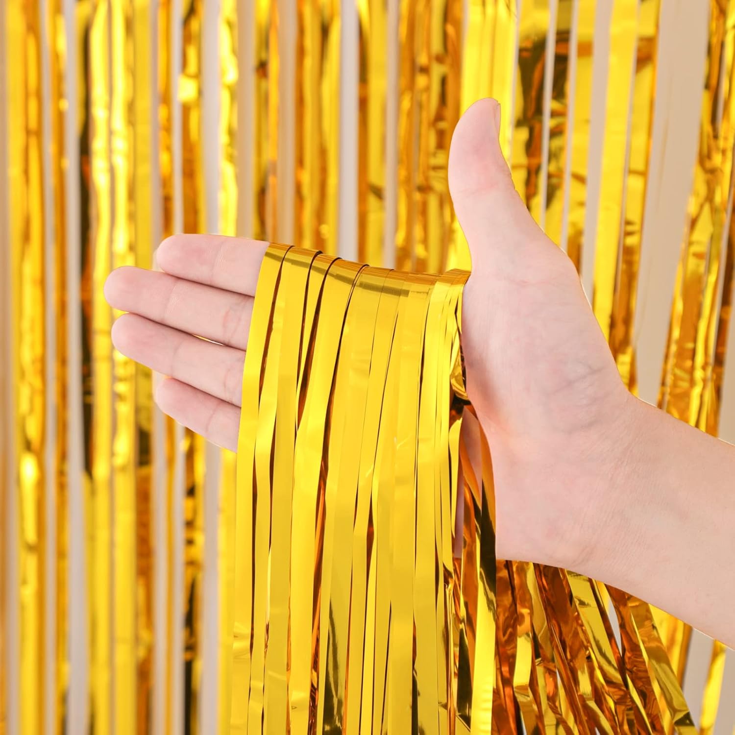 Skiennix Black and Gold Balloon Garland Arch Kit - Elegant Party Decorations for Graduation, Birthday, and New Year Celebrations