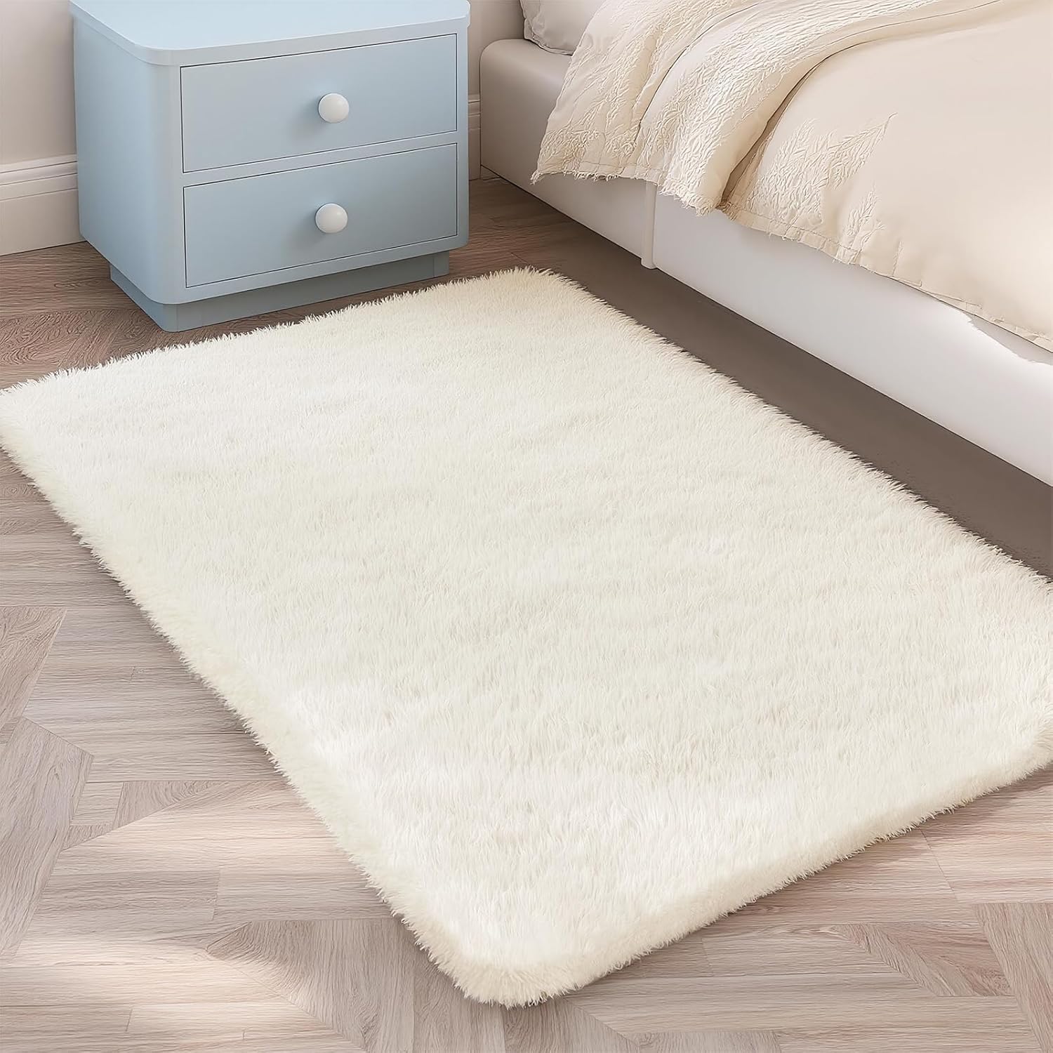 Skiennix Fluffy Cream Area Rug - Ultra Soft Non-Slip Design for Bedroom & Living Room | 2x3 ft