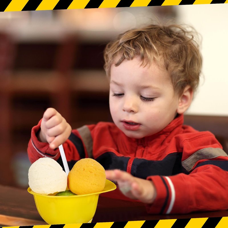 Uiifan 24 Sets Construction Ice Cream Bowls with Shovel Spoons, 8 oz Plastic Helmet Dessert Cups Snack Bowls for Construction Birthday Party Supplies, Kids Themed Party Favors (Yellow)