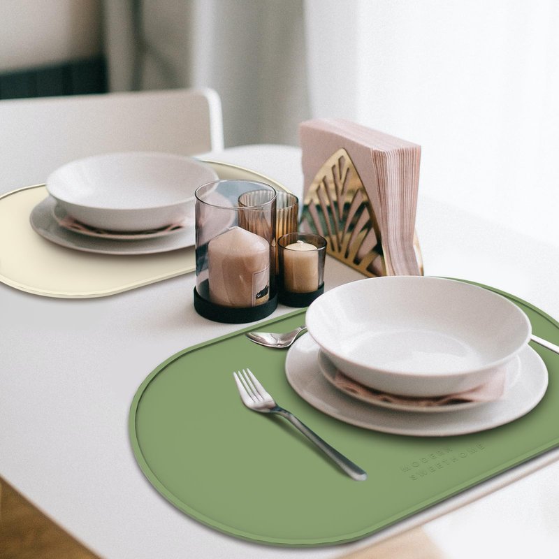Silicone Placemats, Food Grade Non Slip Waterproof, Dining, Stain Resistant, Countertop Protector Kitchen Counter Mat with High Edge, Heat Resistant, Baking Mat Dishwasher Safe (15.6"x10.4"-2Pack)