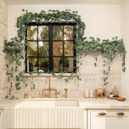 CQURE 96Pcs Eucalyptus Garland,Artificial Eucalyptus Leaves Table Greenery Garland Wreath Vines for Wedding Party Table Fireplace Home Decor