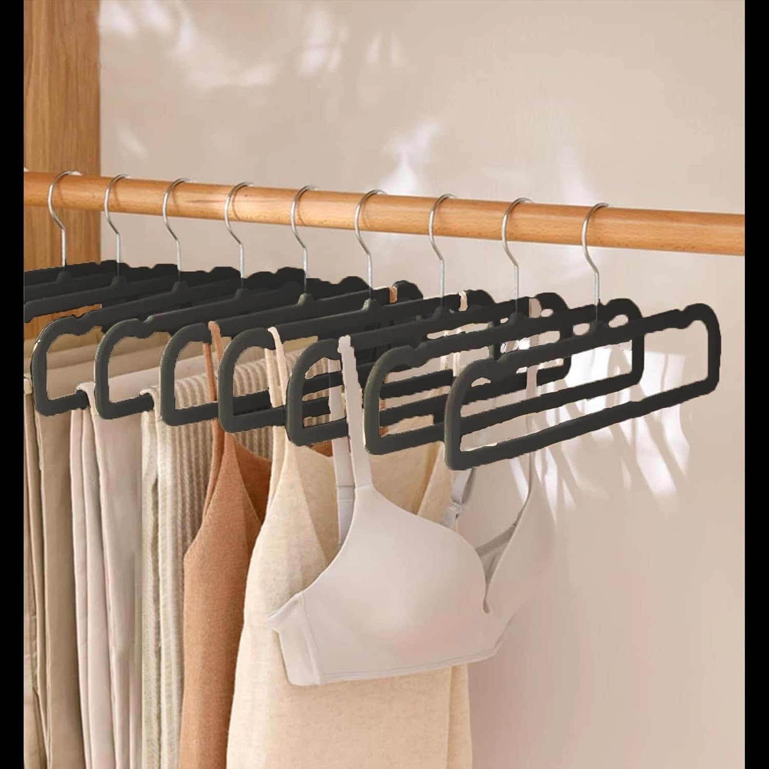Velvet Pants Hangers by Perchas Terciopelo - Non-Slip 20 Pack for Space-Saving Closet Organization - 360° Rotatable Hook (Black)