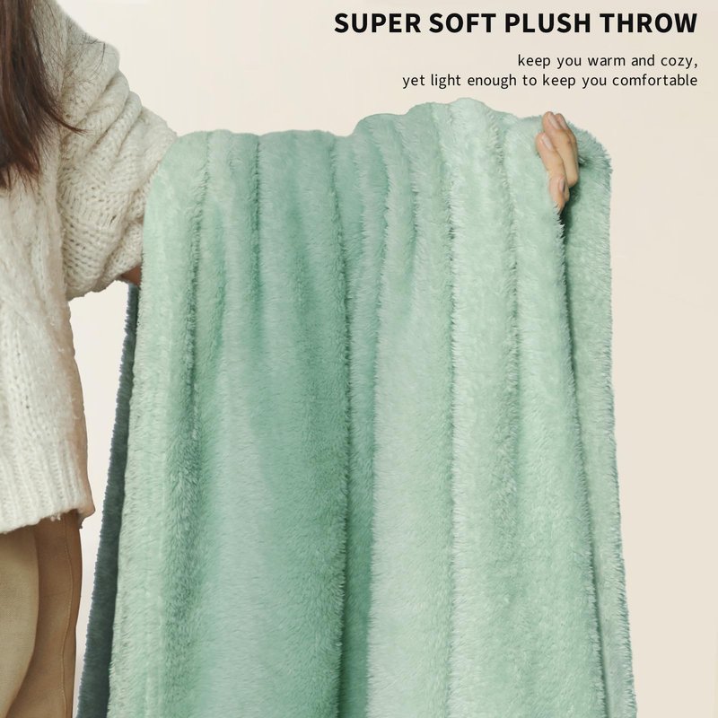 Felesha Fingal Plush Fleece Throw Blanket for Couch and Bed, Fluffy Fuzzy Cozy Soft Blankets All Season Use (50x60 Inches,Burgundy Red)