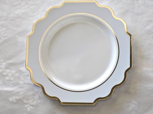 " OCCASIONS " 40 Plates Pack, Heavyweight Disposable Wedding Party Plastic Plates (10.5'' Dinner Plate, Imperial in White/Blue & Gold)