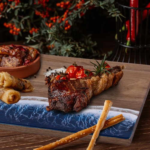 gzcmxh Resin Cutting Board, Handmade Charcuterie Board with Wave Pattern for Kitchen, Cheese, Meat, Vegetable, Steak (blue wave)