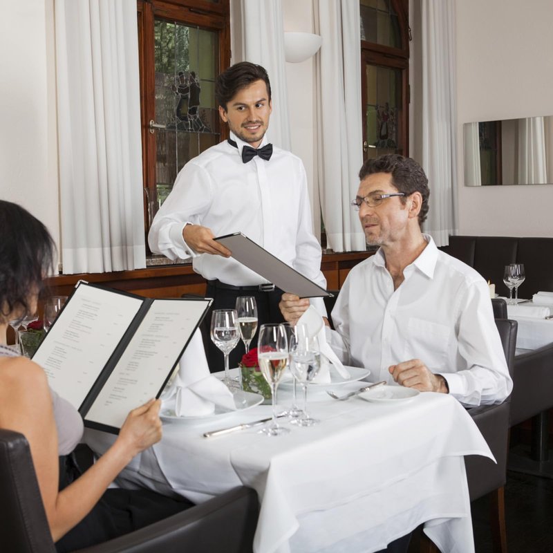 FVIEXE 2PCS 8.5 x 11 Inch Menu Covers 6 Page 12 View, Transparent Restaurant Menu Holder for Restaurant Bar Cafe (Black)