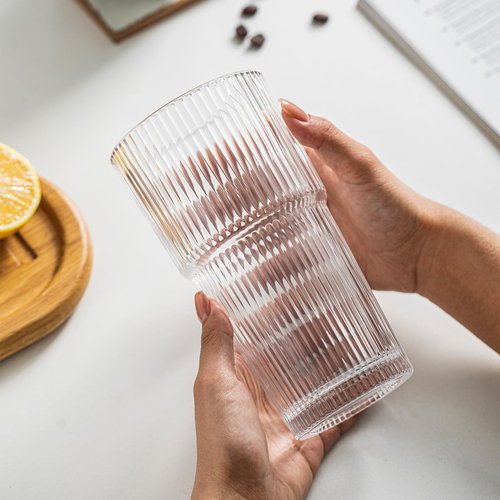 INSETLAN 20oz Ribbed Glass Tumbler Set of 4 – Large Capacity Drinking Glasses for Iced Coffee, Water, Juice, and Cocktails – Elegant Modern Glassware for Everyday Use and Special Occasions
