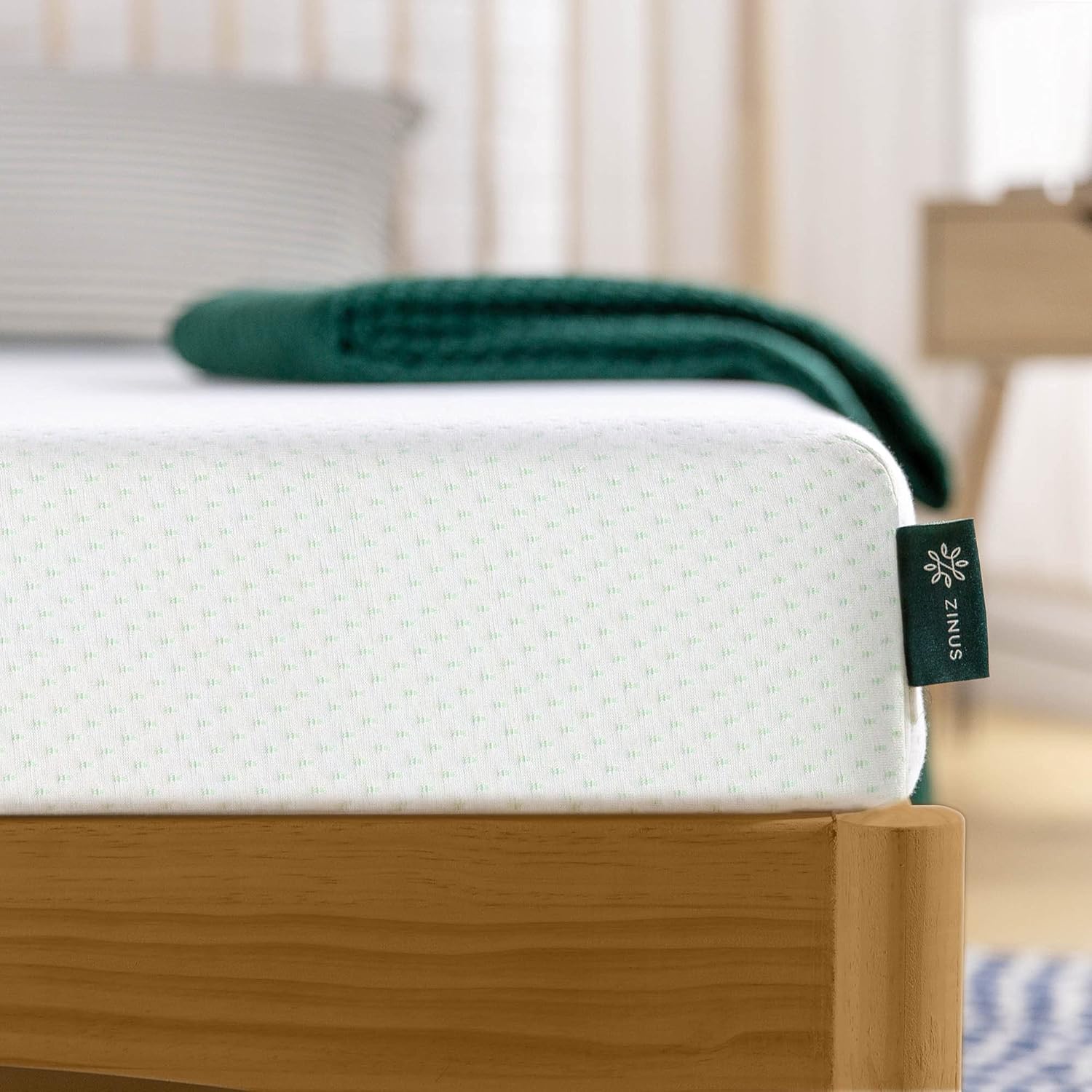 ZINUS 5 Inch Twin Memory Foam Mattress - Medium Firmness, Fiberglass-Free, Safe & Comfortable, White