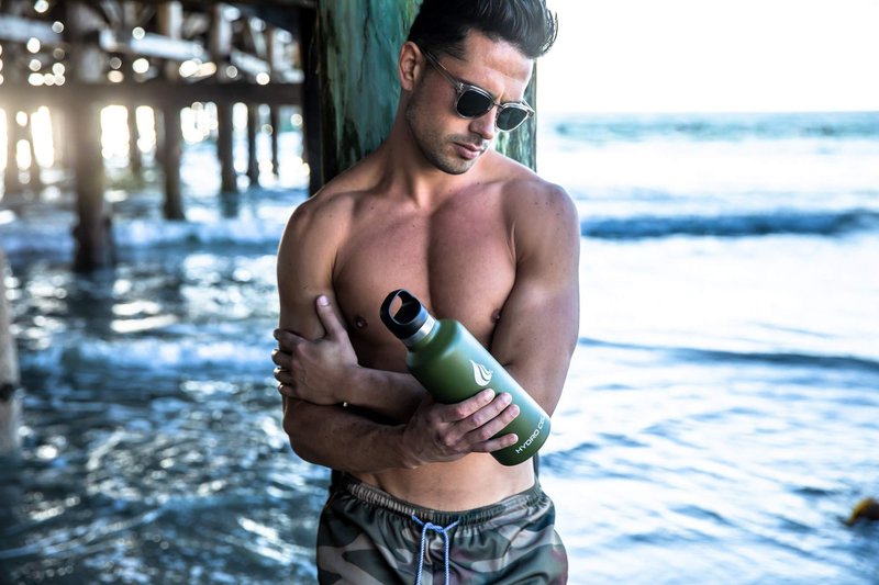 HYDRO CELL Stainless Steel Water Bottle with Straw & 2 Standard Mouth Lids (32oz 24oz 20oz 16oz) Keeps Liquids Hot or Cold w/Double Wall Vacuum Insulated Leak Proof Sport Design (Graphite/Black 32oz)