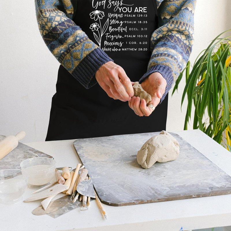 OzosKeiw Cooking Aprons for Women with Pockets Funny, Cute Womens Kitchen Apron for Baking, Cooking Gifts for Mom Mothers Day Baker Chef Wife Christmas Thanksgiving Birthday