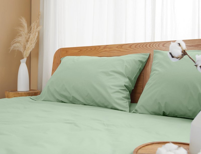 HOMTEC Pillow Cases, King Size Cotton Percale Weave Pillowcases, Pre-Shrunk Breathable and Hypoallergenic Pillowcases, Set of 2 (2 Piece King 20 Inch x 40 Inch, Sage Green)
