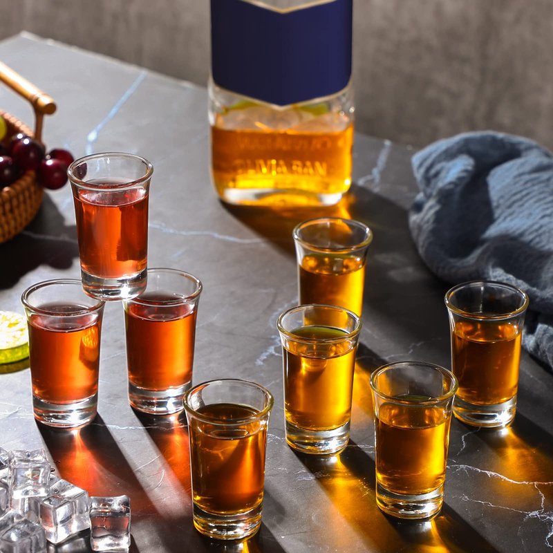 Geosar 100 Pieces Clear Short Shot Glasses Bulk 1.5 oz Mini Round Shot Glasses Heavy Base Small Glass Cups for Wedding Party, Water, Juice, Milk, Coffee, Drinking(Novelty Style)