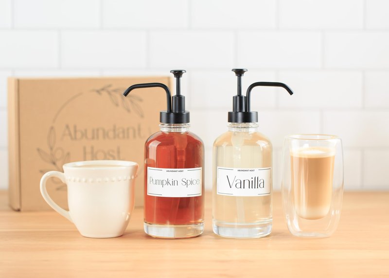 Coffee Syrup Dispensers, Set of 2, Coffee Syrup Bottles with Pump and Labels, 500 ml, Espresso Bar Accessories, Glass Bottles with Pump, Black Upgraded Dispenser, 16.9 oz