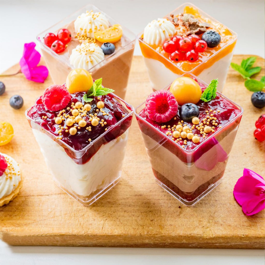 SEANSDA 50 Pack 5oz Plastic Dessert Cups with Lids and Spoons