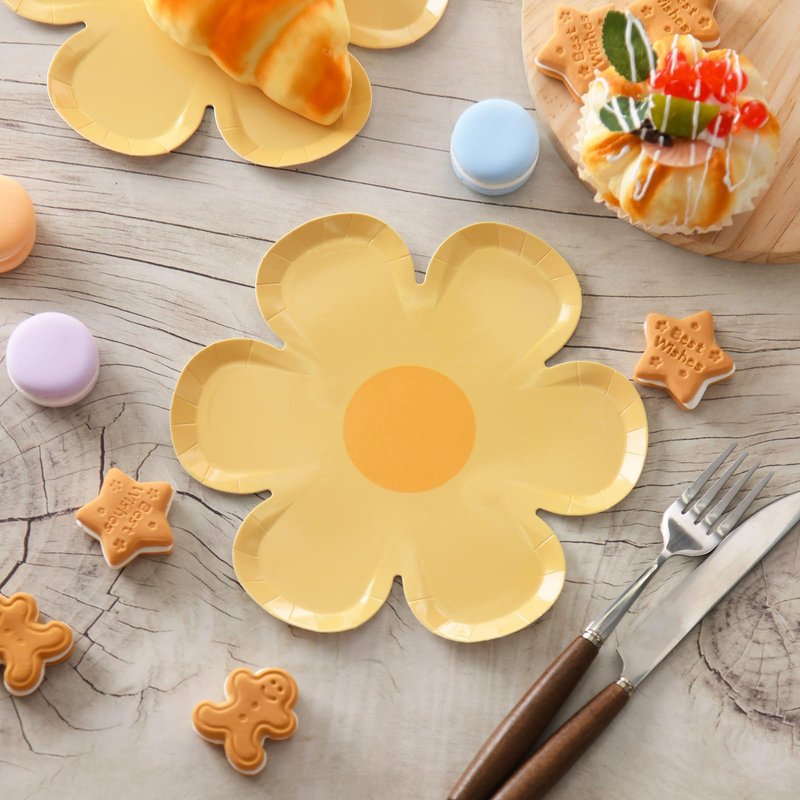 GGBOY 40PCS Daisy Plates Flower Paper Plates, 8" Yellow Daisy Paper Plates Flower Plates Disposable, Groovy Plates Spring Daisy Party Paper Plates Cute Flower Shaped Paper Plates Daisy Party Supplies