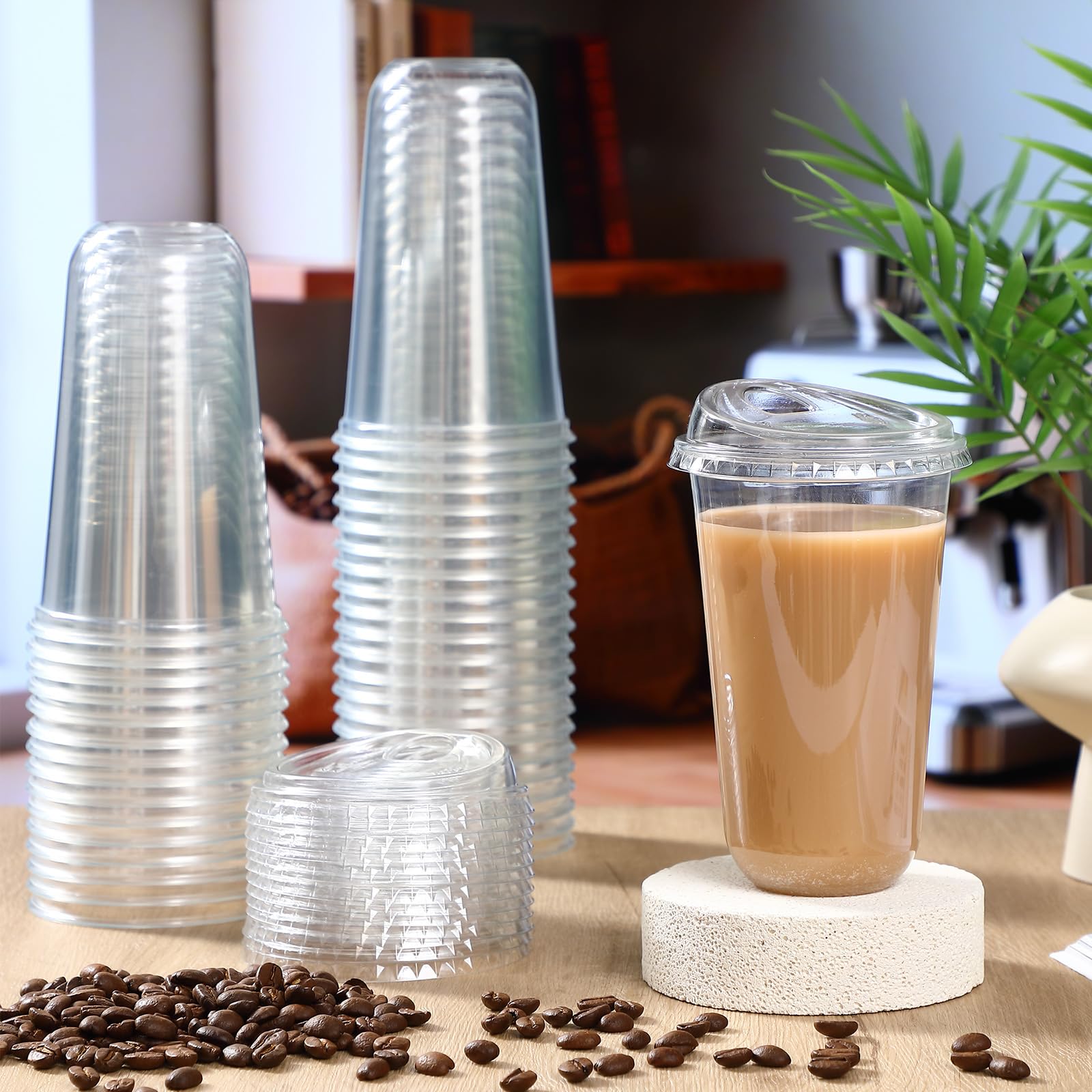Baderke 50 Pcs Plastic Cups with Sip Lids Round Bottom Disposable Plastic Coffee Cups with Lids Clear Strawless Crystal Mugs for Iced Coffee Smoothie Cold Beverage Party Catering Supplies (20 oz)