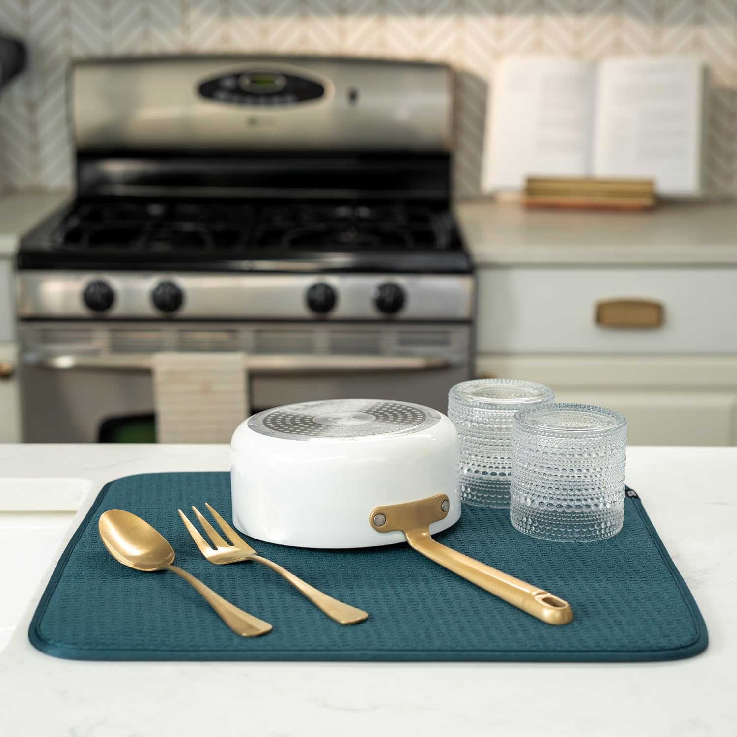 S&T INC. Dish Drying Mat - Absorbent Microfiber Kitchen Counter Pad | 16” x 18” | Tapestry Blue
