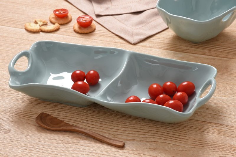 Pampa Bay Shatterproof Melamine 2 Section Server