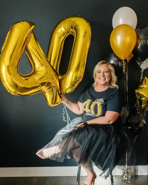 Gold Number 40 Balloon - 40 Inch Golden Birthday Decoration for 40th Celebration | Perfect for Men & Women
