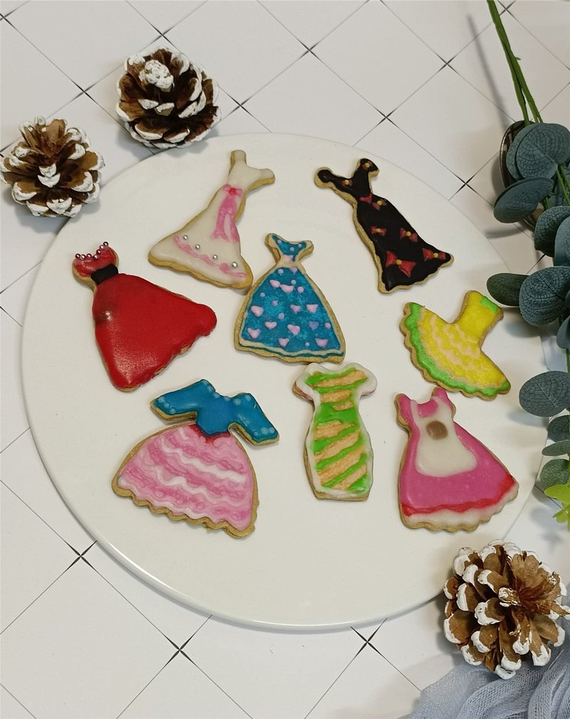 Dress Shaped Cookie Cutters Set of 8 pcs, Stainless Steel Wedding Princess Dress Fondant Cutter Molds Baking DIY