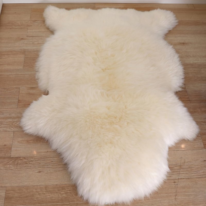 Woolous Sheepskin Rug – Large Genuine New Zealand Sheepskin, Extra Thick & Fluffy Ivory Sheep Skin Pelt, Luxuriously Soft Area Rug for Living Room, Bedroom, Sofa & Chair (3.5 x 2.3 ft)