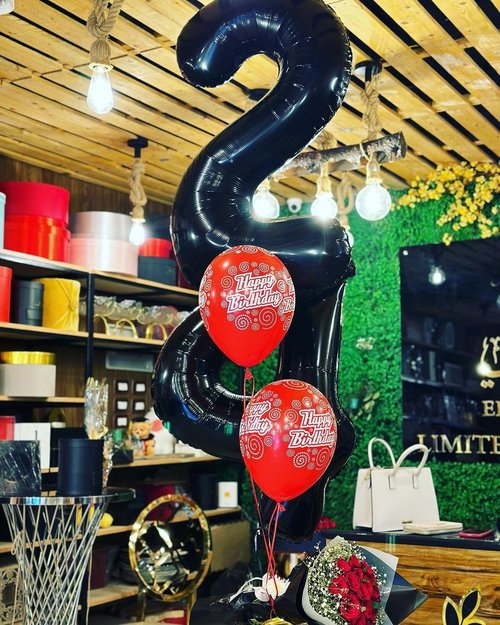Black Number 14 Balloon - 40 Inch Birthday Decoration for 14th Birthday Parties | Perfect for Boys & Girls