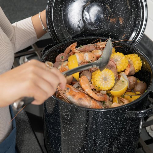 Granite Ware 15.5-Quart Stockpot, Large Capacity for Soups, Stews, Pasta - Durable Graniteware with Non-Stick Surface for Easy Cleaning - Chip-Resistant & Even Heat Distribution (Speckled Black)