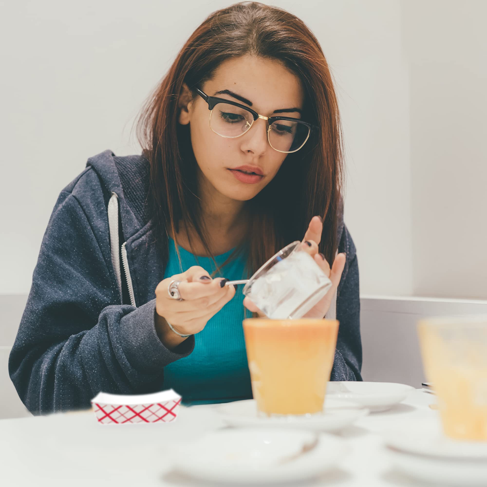 MT Products Small 1/2 lb Disposable Paper Food Trays – 100 Pack – Grease-Resistant Plaid Paper Boats for Snacks, Fries & Desserts – Made in the USA