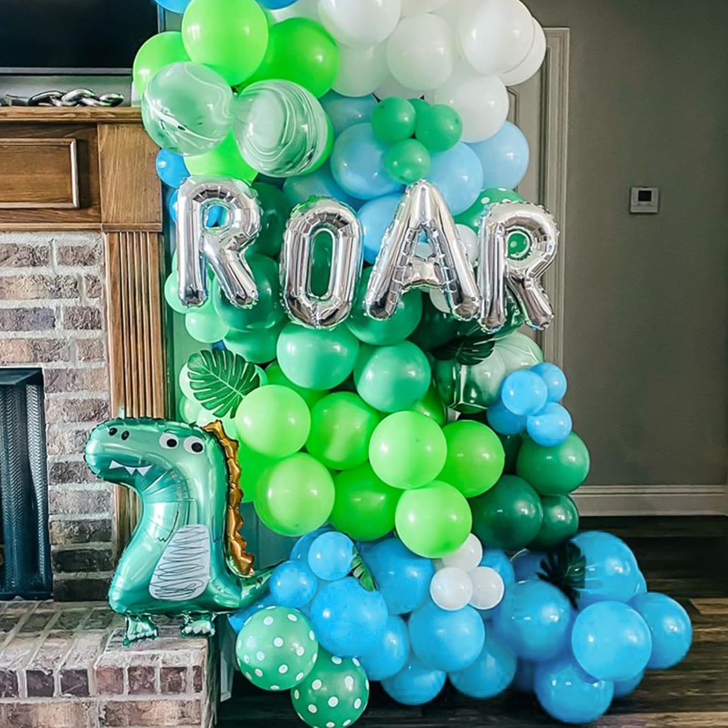 RUBFAC Green Balloons Garland Arch Kit - 138pcs Latex Balloons in Various Sizes for Birthday, Graduation, Baby Shower & Wedding Decor
